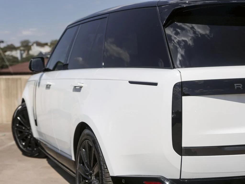 New 2025 White Land Rover SE image 6