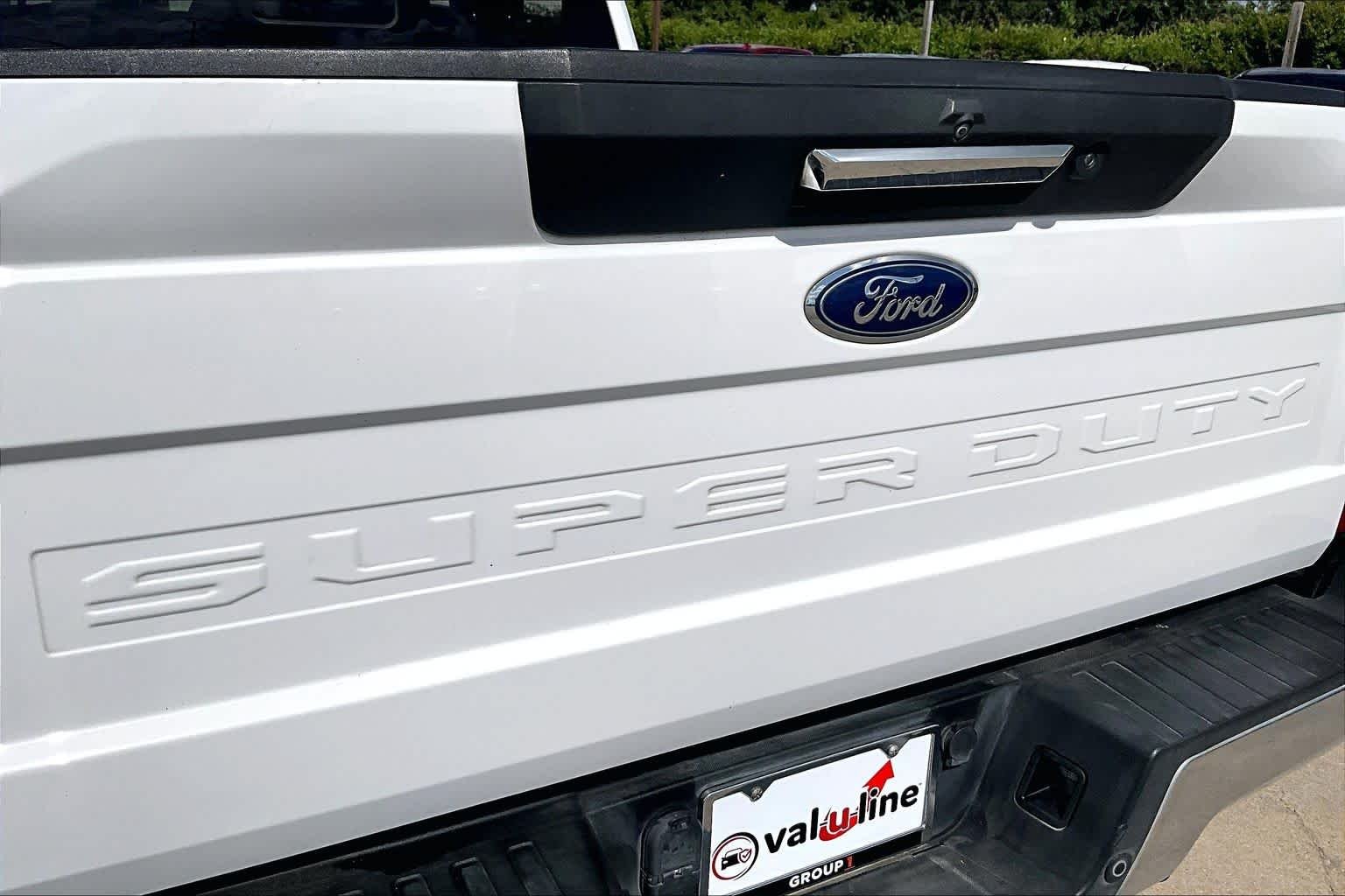 Used 2020 Oxford White Ford LARIAT image 31