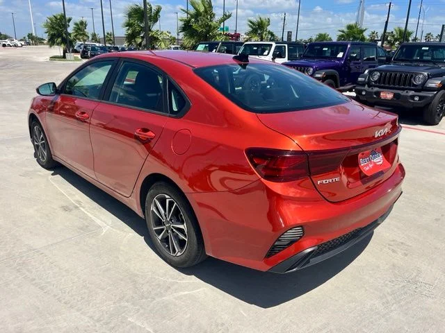 Used 2024 Red Kia LXS image 4