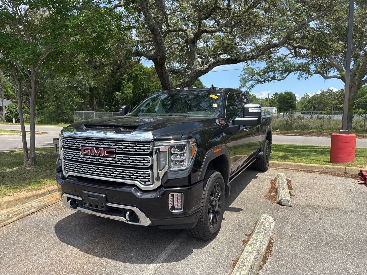 2022 GMC Sierra 4WD Crew Cab Standard Box Denali's photo