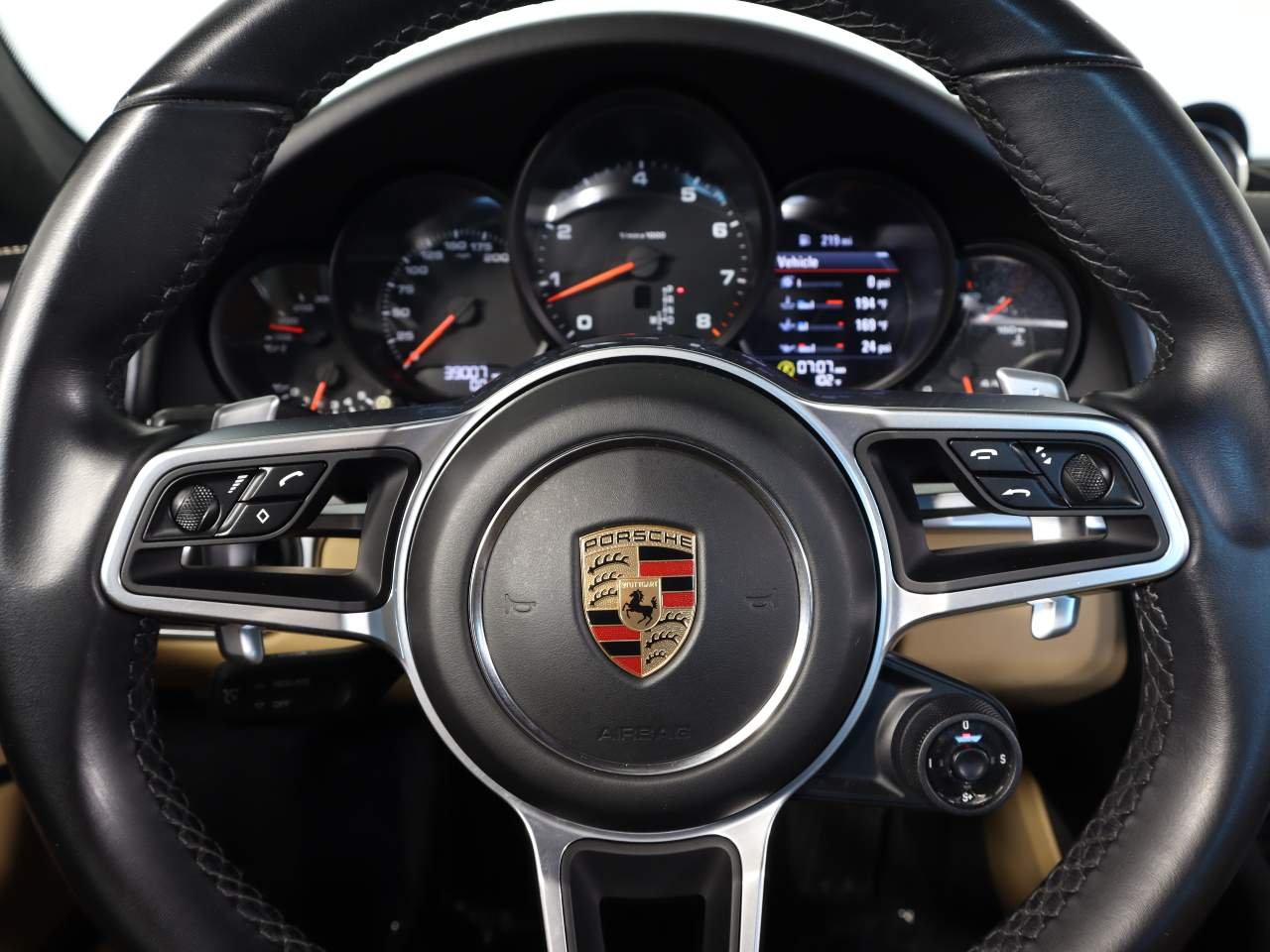 Used 2017 Silver Metallic Porsche Carrera S image 18