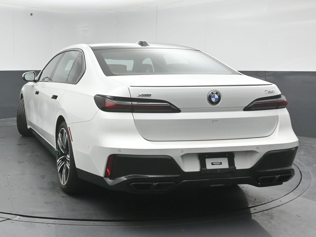 2023 BMW 760I - Image 5