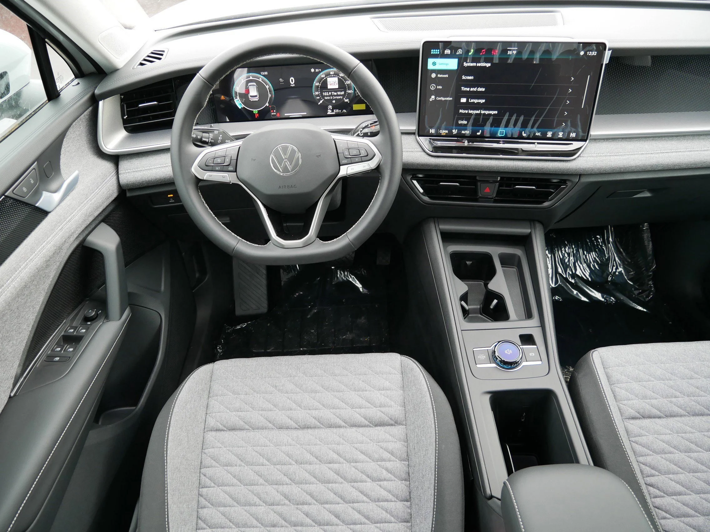 New 2026 Platinum Gray Metallic Volkswagen S image 9