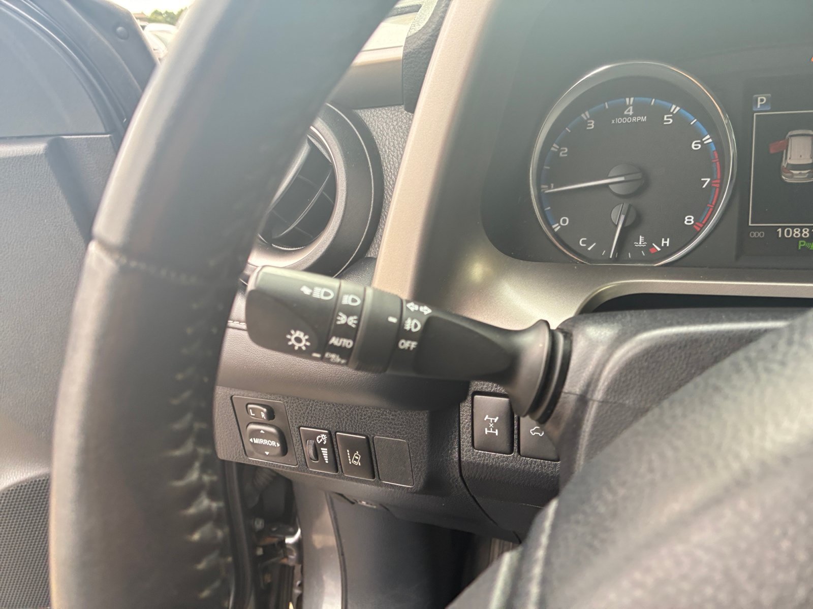 Used 2017 Magnetic Gray Metallic Toyota Limited image 11