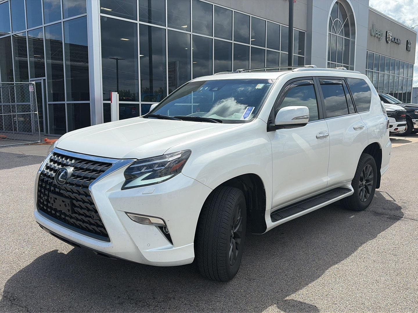 Used 2023 Eminent White Pearl Lexus GX 460 Premium image 4