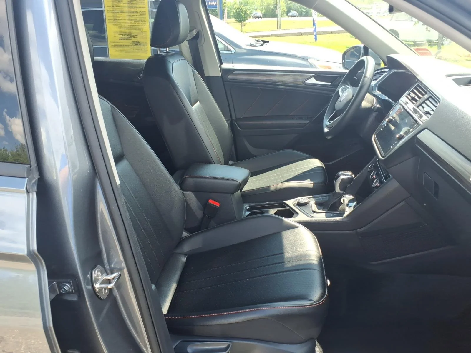 Used 2024 Platinum Gray Volkswagen 2.0T SE image 15