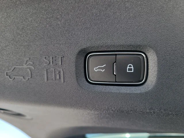 New 2026 Oxford White Ford Active image 12