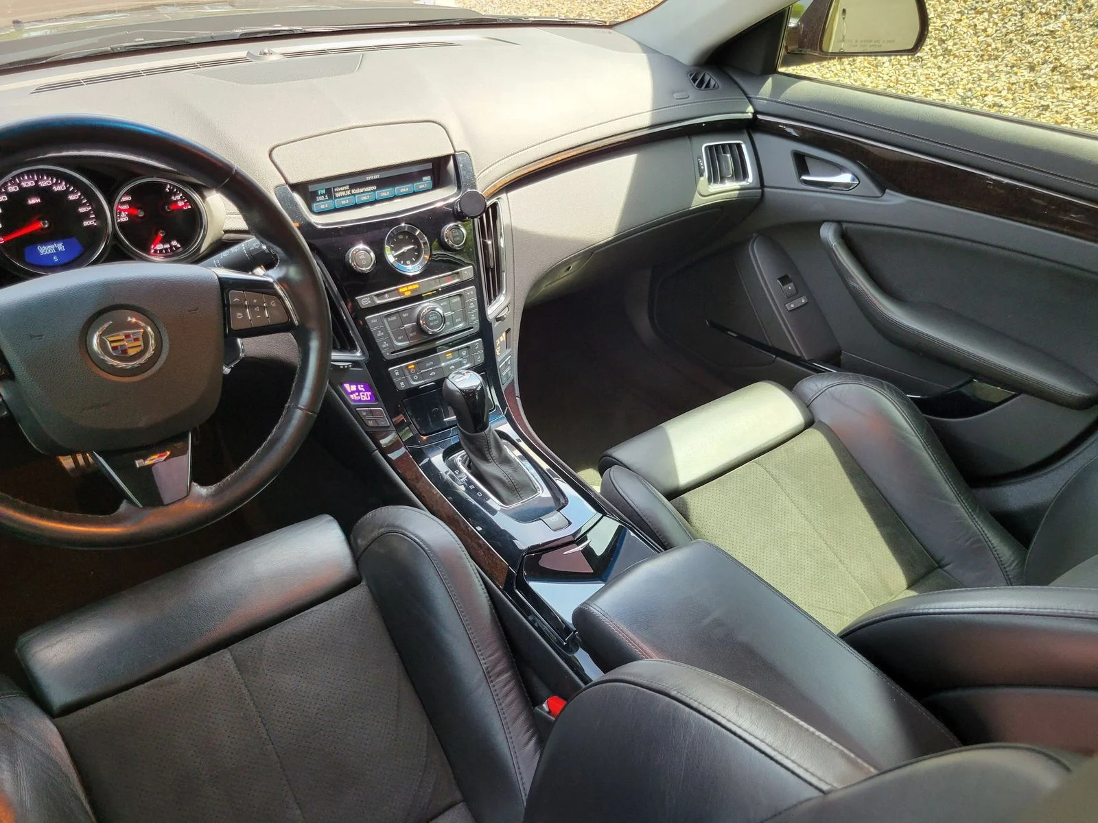Used 2011 Black Diamond Cadillac Base image 26