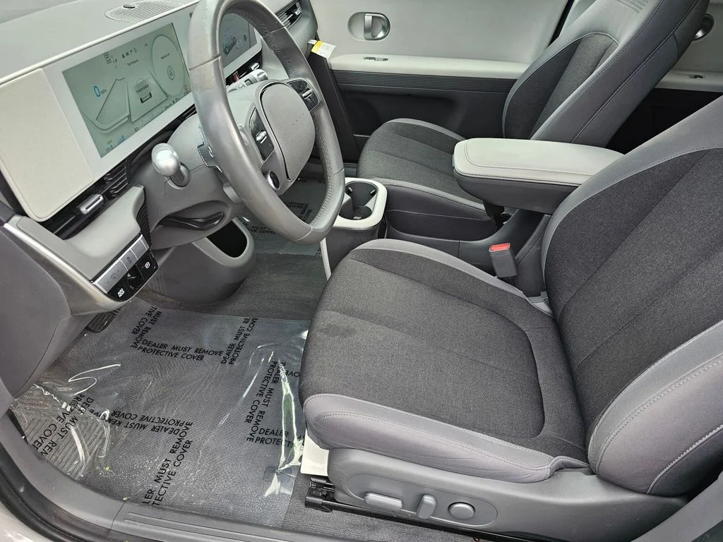Used 2024 Gray Hyundai SE image 22