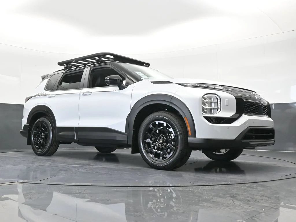 New 2026 White / Black Mitsubishi Trail Edition image 73