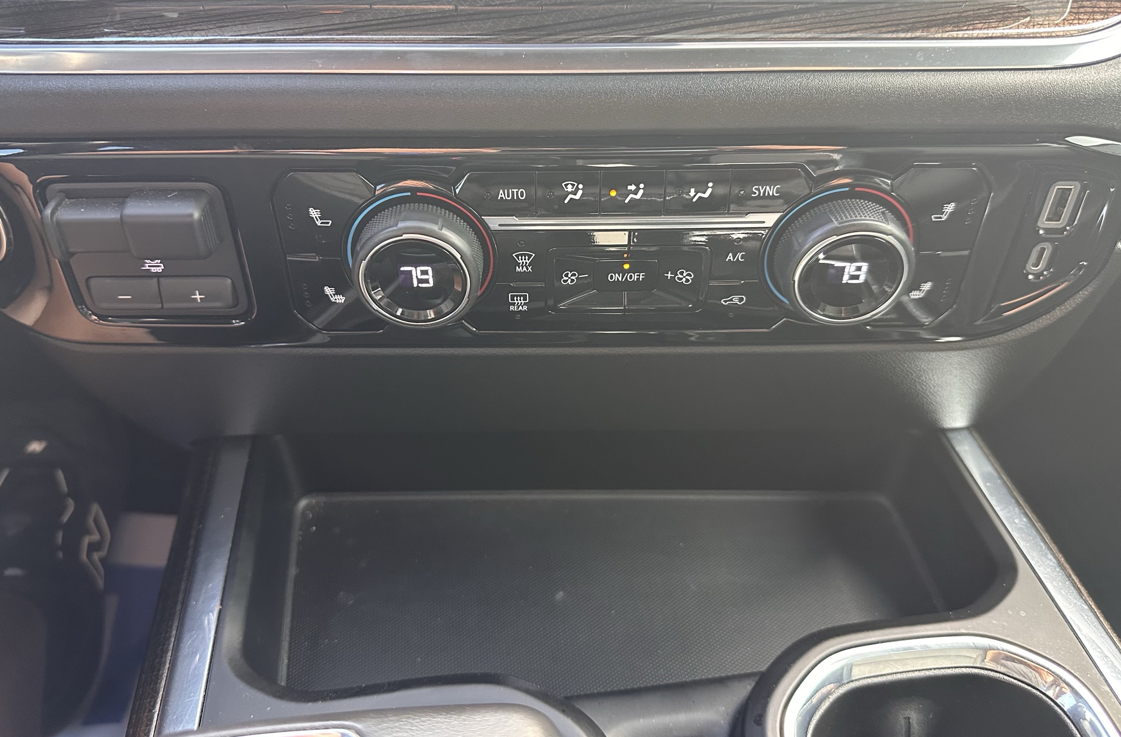 Certified Used 2022 Silver Ice Metallic Chevrolet RST image 27