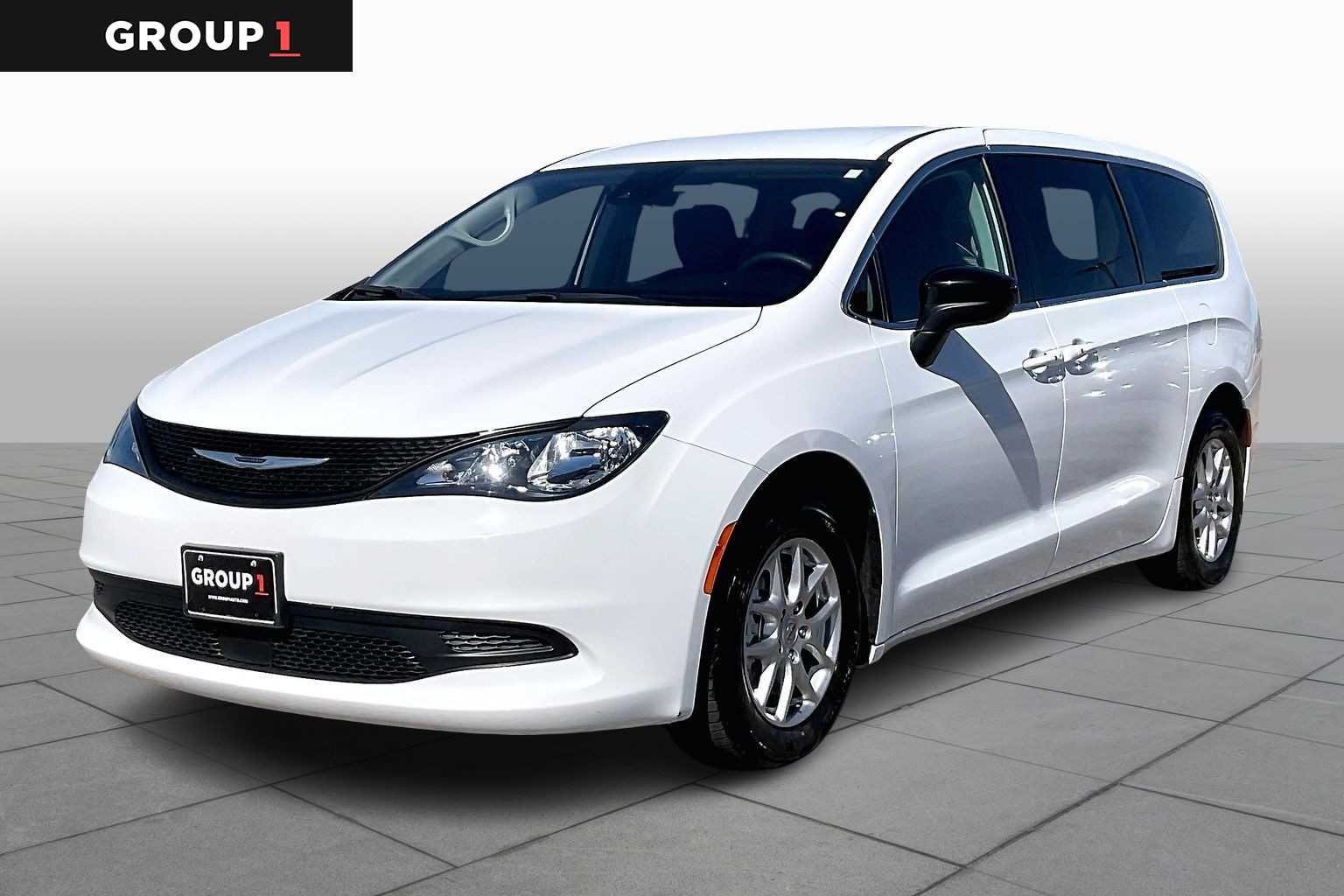 2024 Chrysler Voyager LX