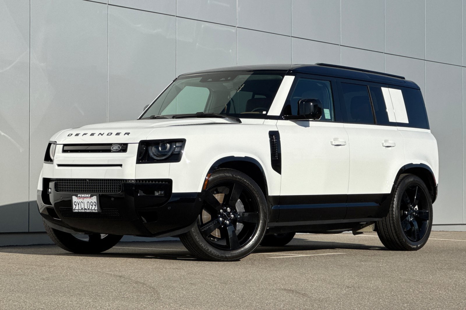 Certified Used 2026 White Land Rover X-Dynamic SE image 1