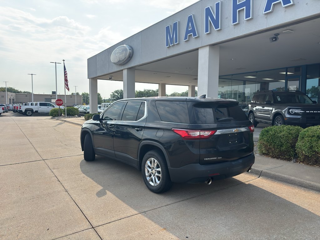 Used 2018 Mosaic Black Metallic Chevrolet LS image 10