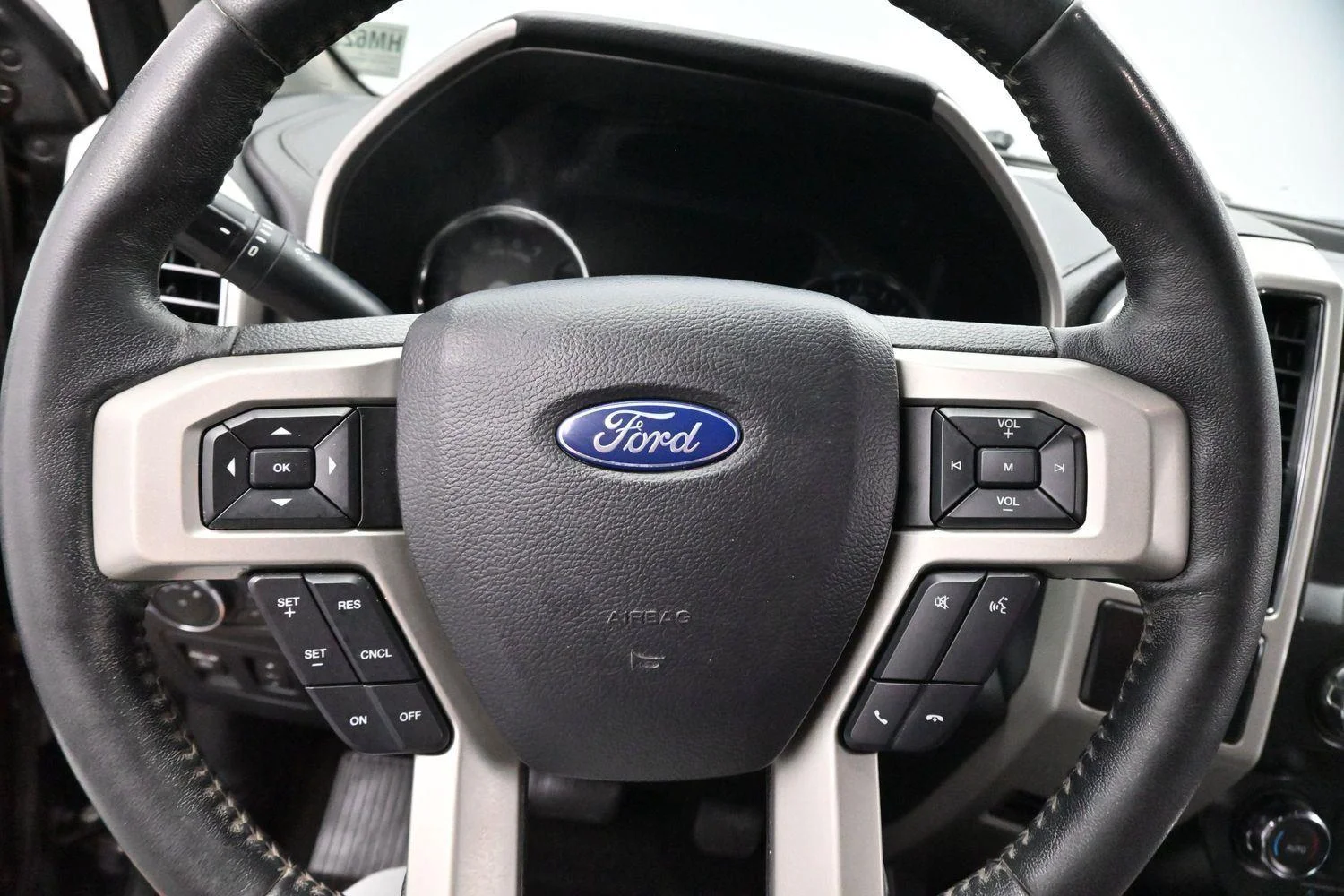 Used 2020 Magma Red Ford LARIAT image 18