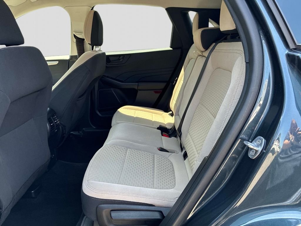 Used 2022 Blue Ford SE image 17