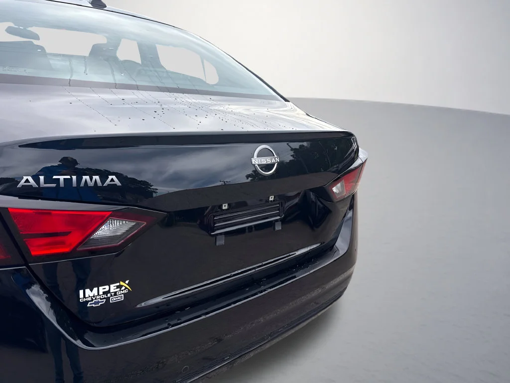 Used 2025 Black Nissan SV image 31