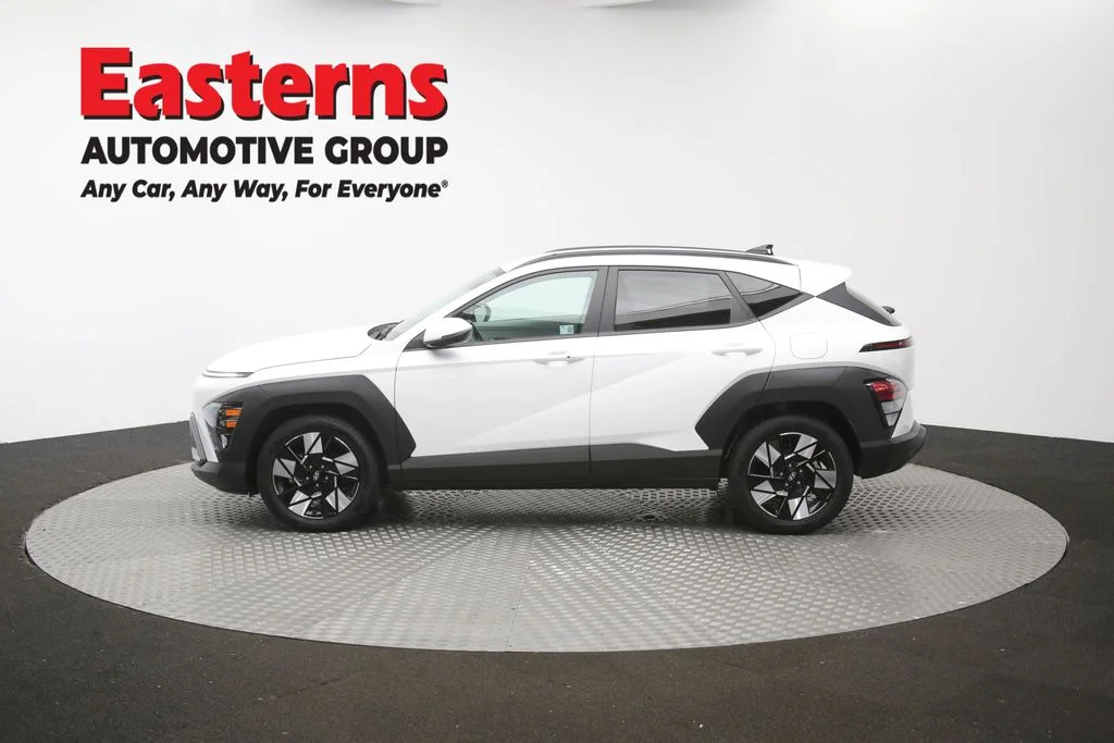 Used 2024 White Hyundai SEL image 59