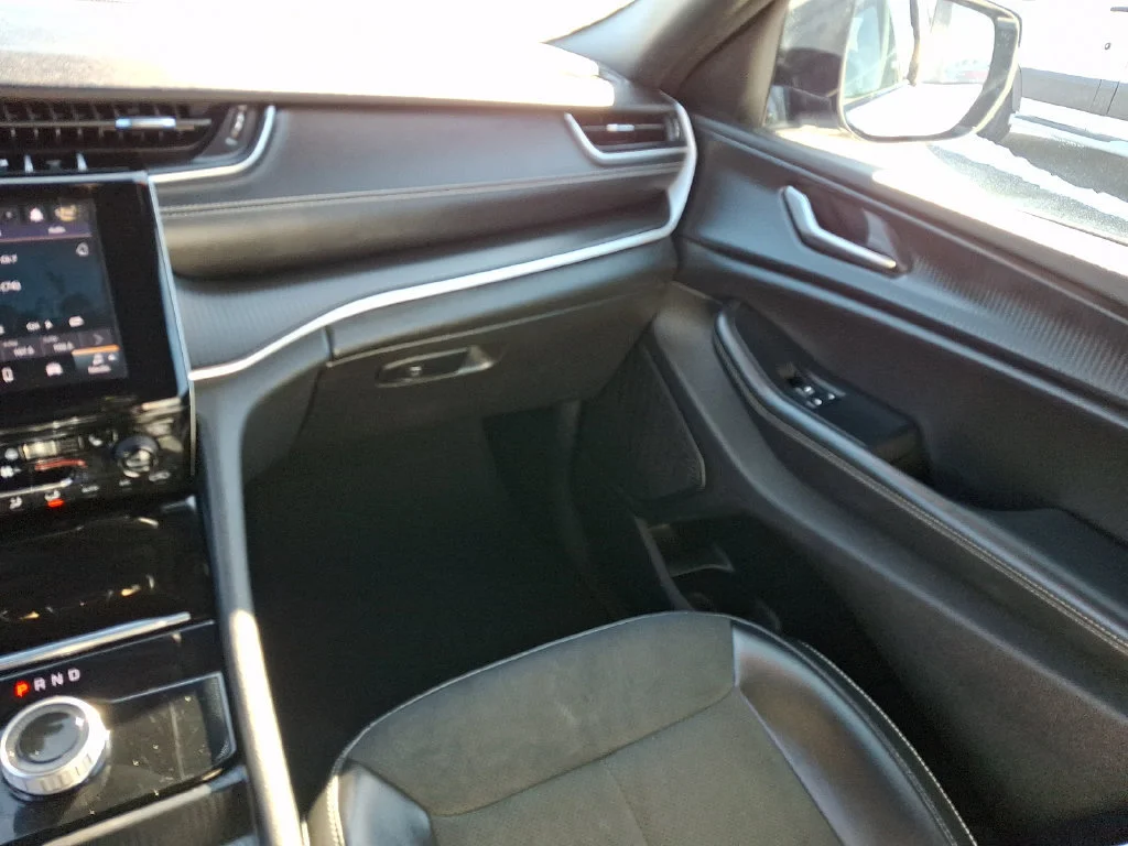 Used 2024 Bright White Clearcoat Jeep Altitude image 17