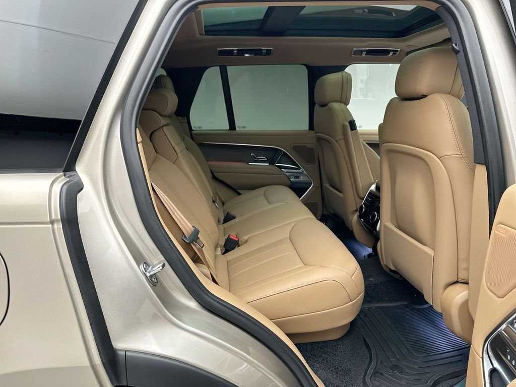 Certified Used 2025 Batumi Gold Premium Metallic Land Rover SE image 6