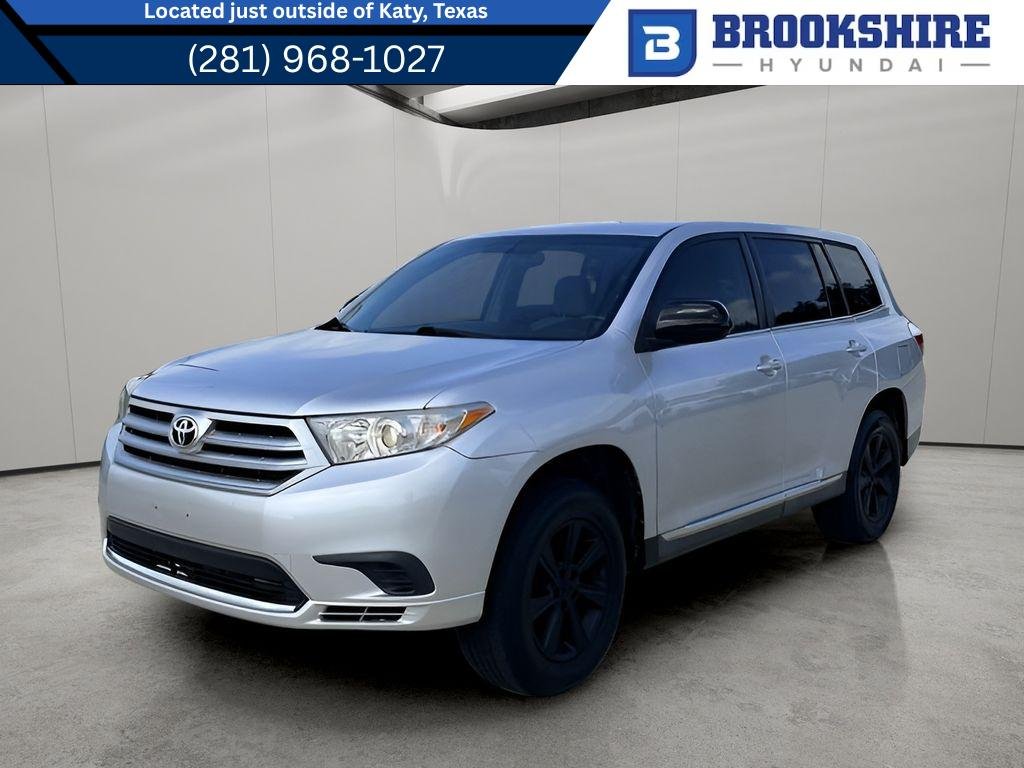 Used 2013 Classic Silver Metallic Toyota  image 1
