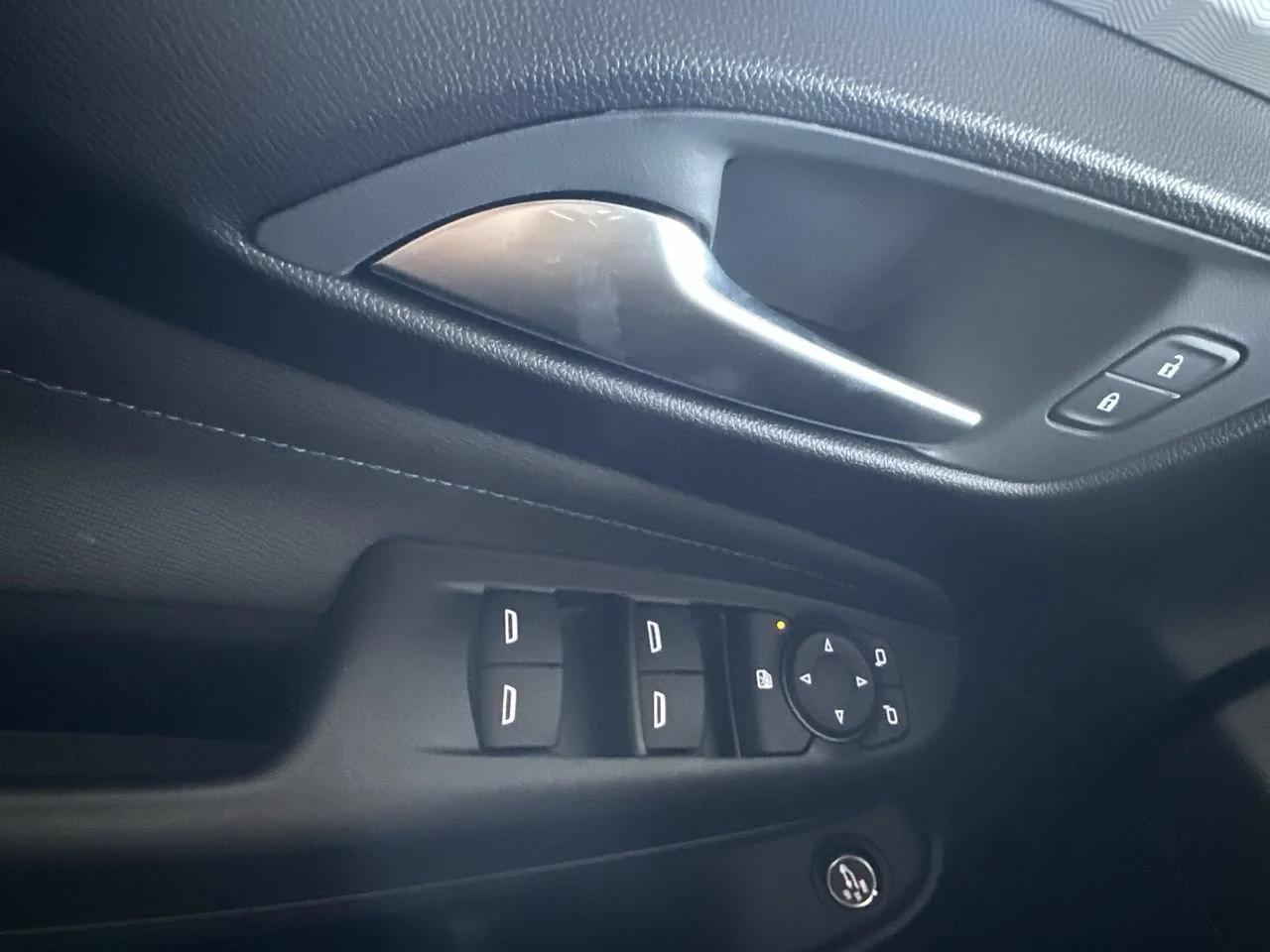 2026 Buick Envista Sport Touring - Photo 17