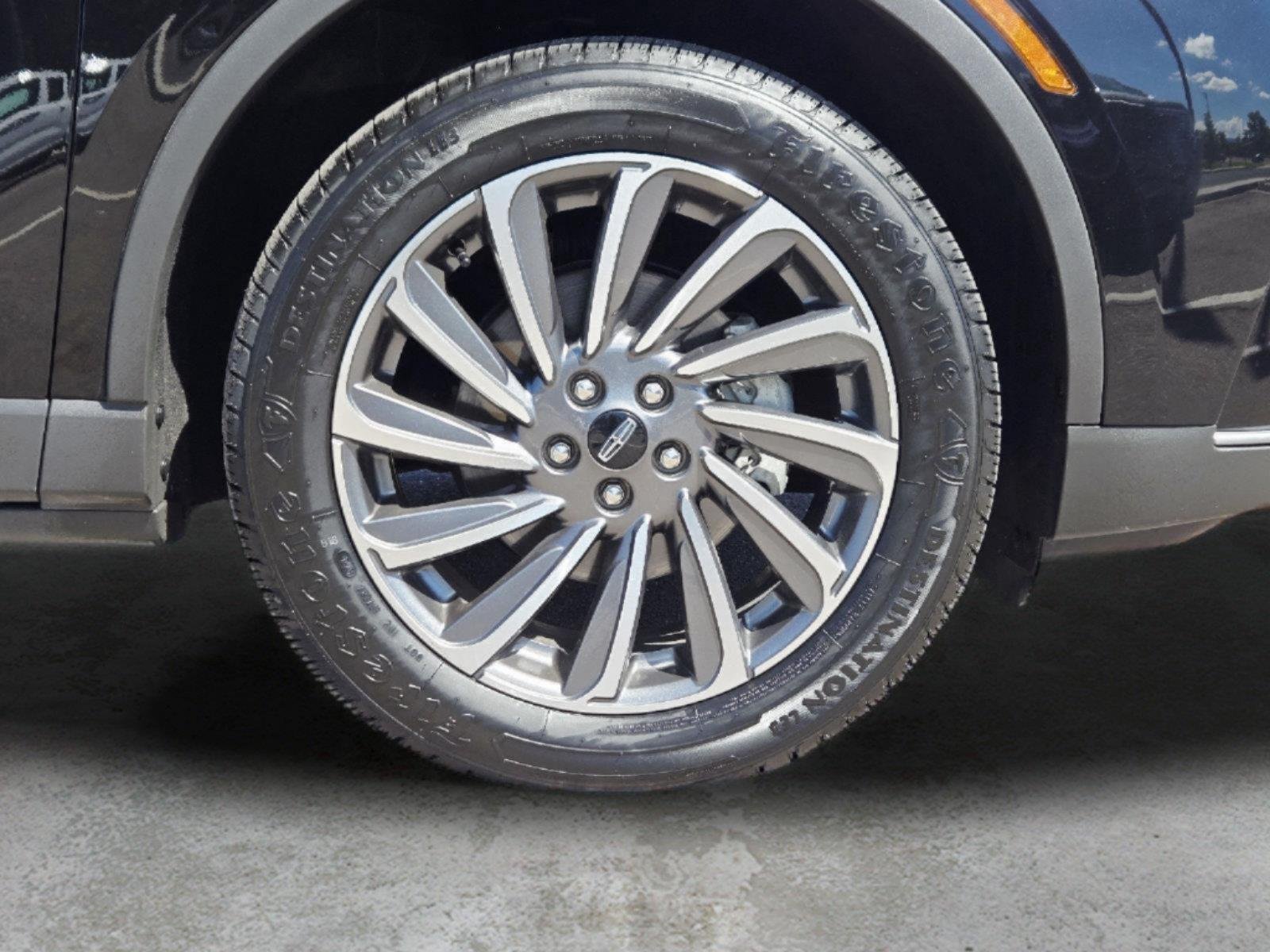 Used 2025 Infinite Black Metallic Lincoln Reserve image 53