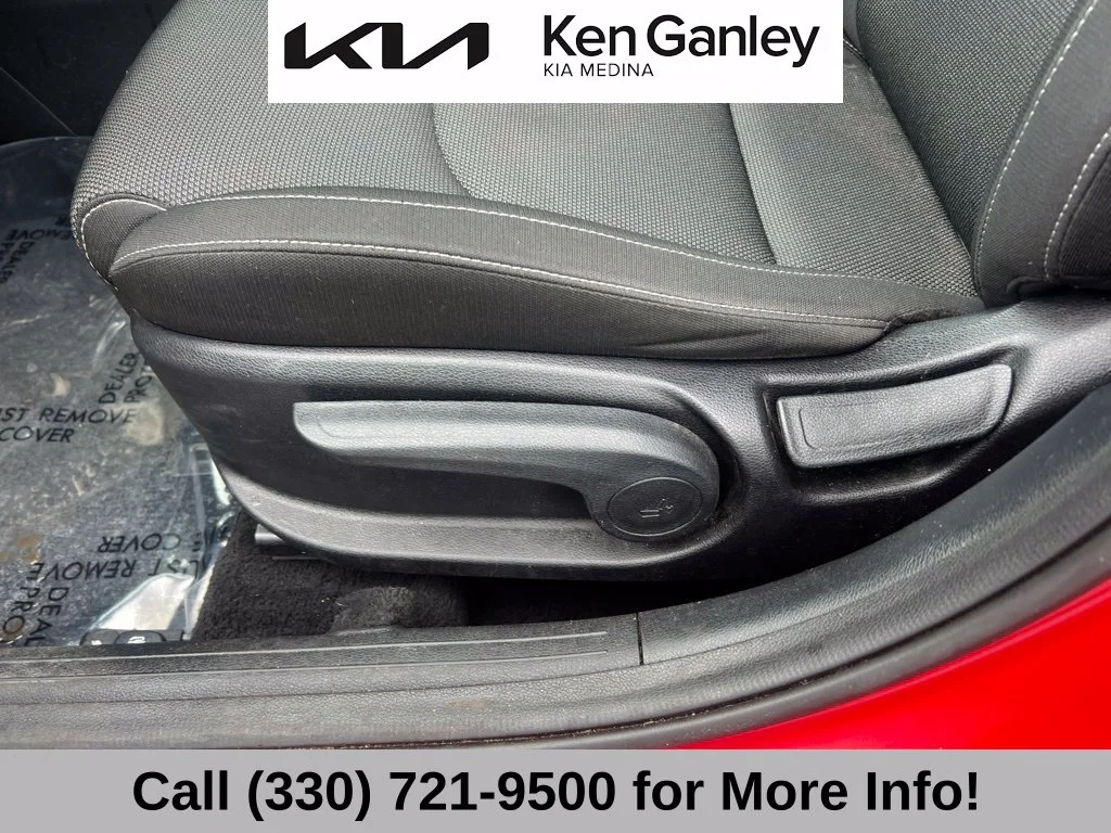 2023 Kia Forte LXS - Photo 29