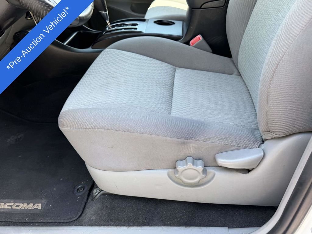 Used 2012 White Toyota Base image 16