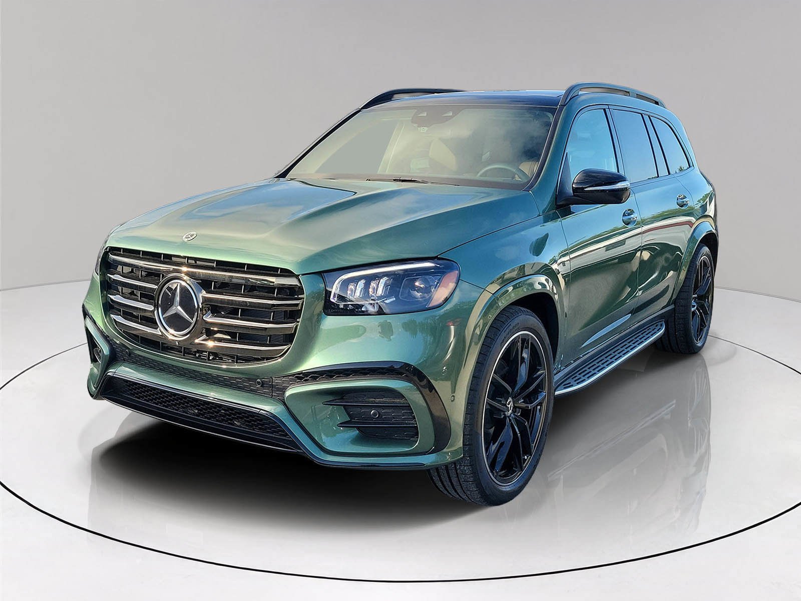 New 2026 MANUFAKTUR Ireland Mid Green Metallic Mercedes-Benz GLS 450 image 36