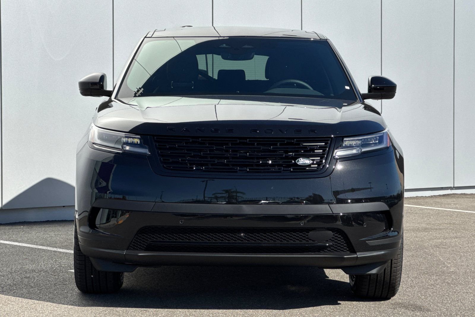 New 2026 Santorini Black Land Rover S image 8