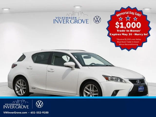 2017 Lexus CT 200h 200h's photo