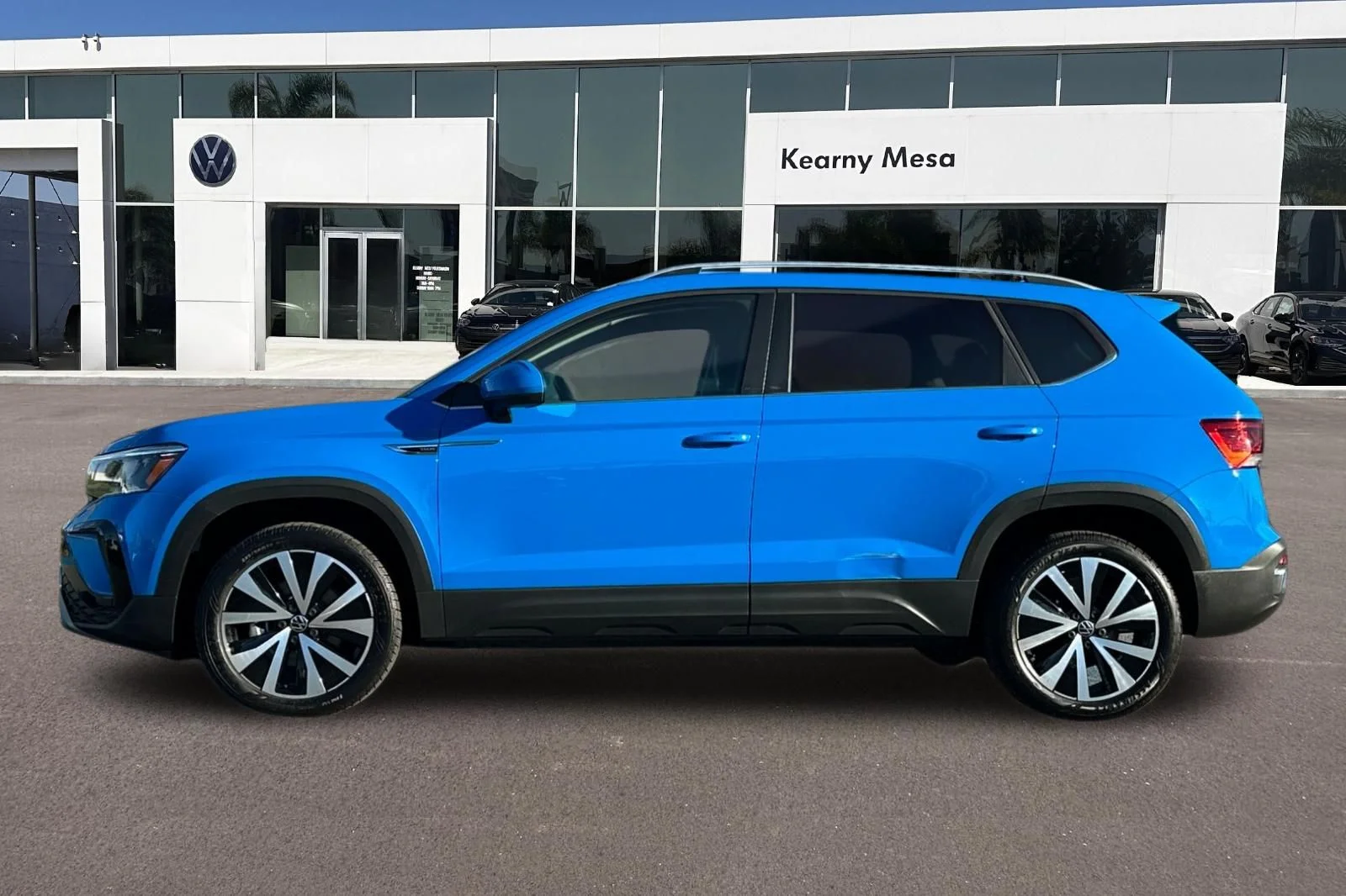 Certified Used 2022 Blue Volkswagen 1.5T SE image 7