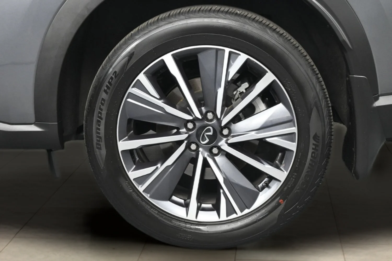 Used 2026 Graphite Shadow INFINITI LUXE image 23