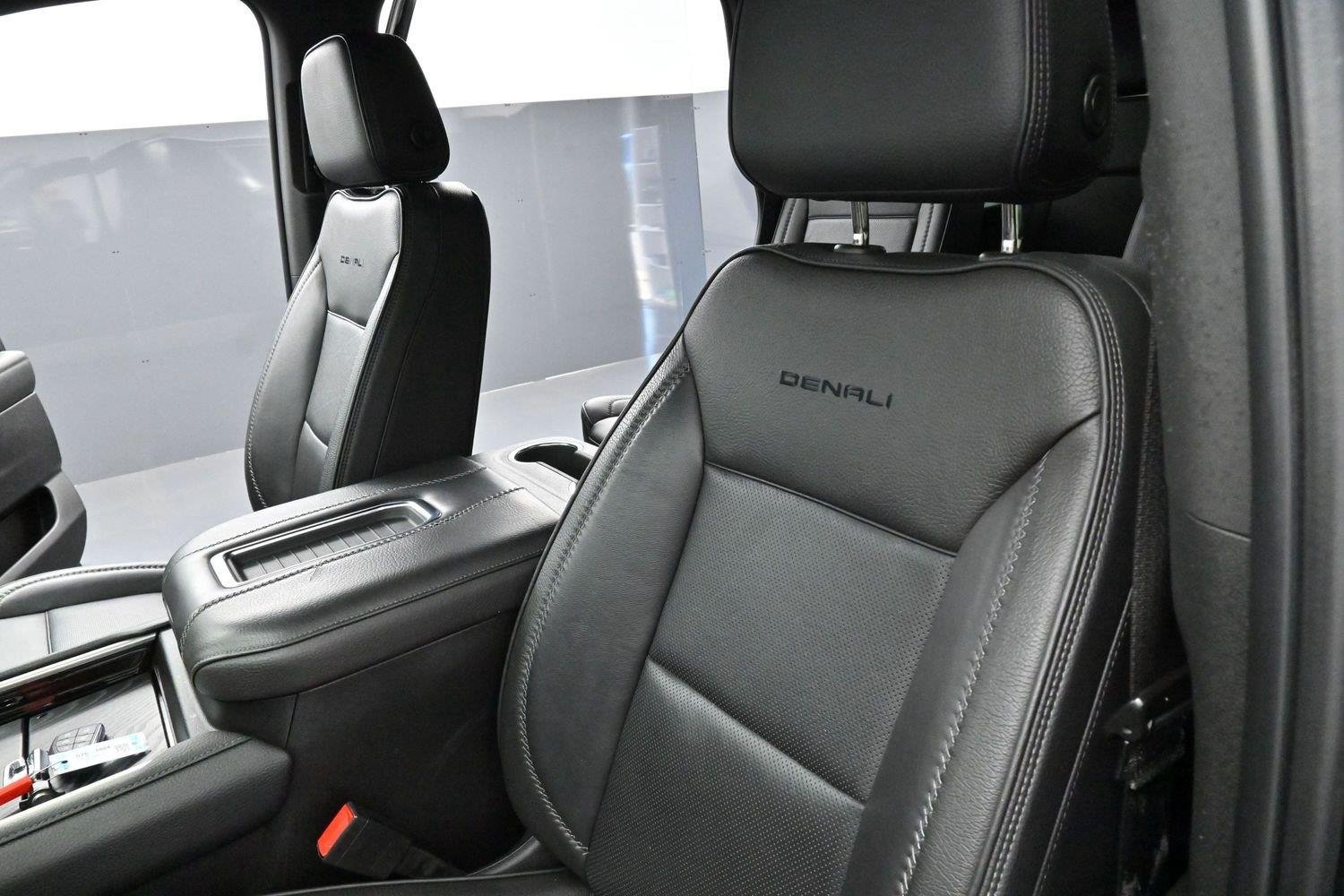 Used 2021 ONYX BLACK GMC Denali image 18