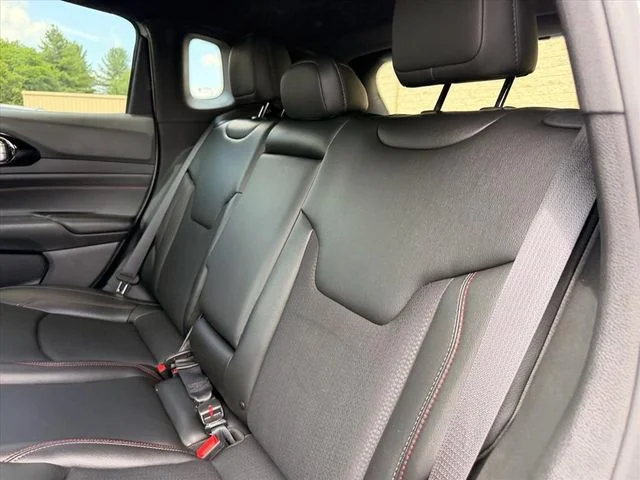 Used 2026 Silver Jeep Trailhawk image 10