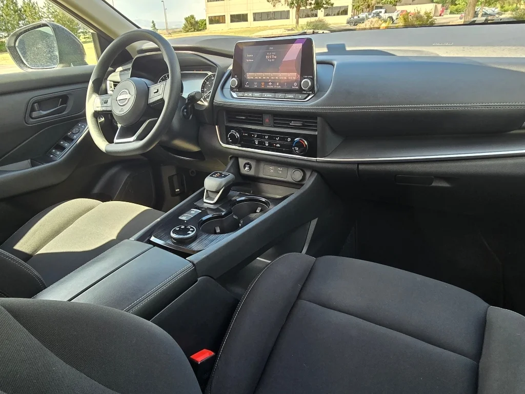 Used 2024 Everest White Pearl Nissan S image 28