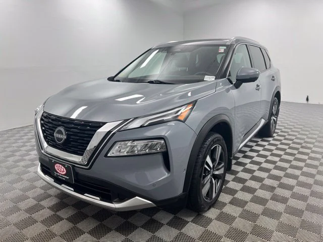 Used 2023 Gray Nissan Platinum image 2