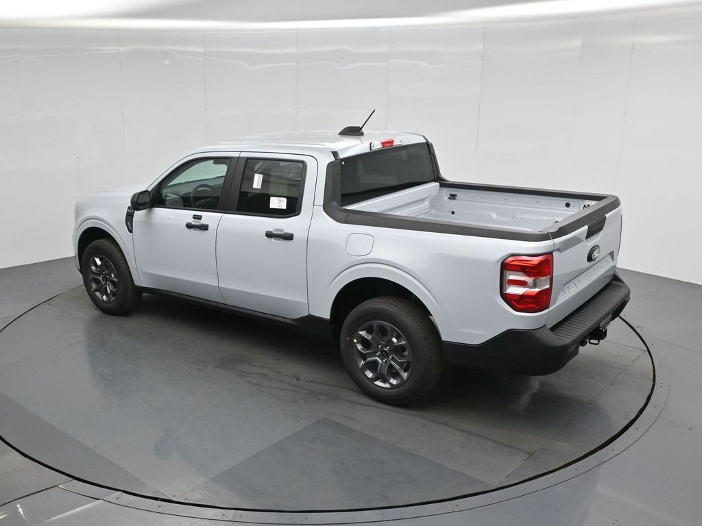 New 2026 Space White Metallic Ford XLT image 35