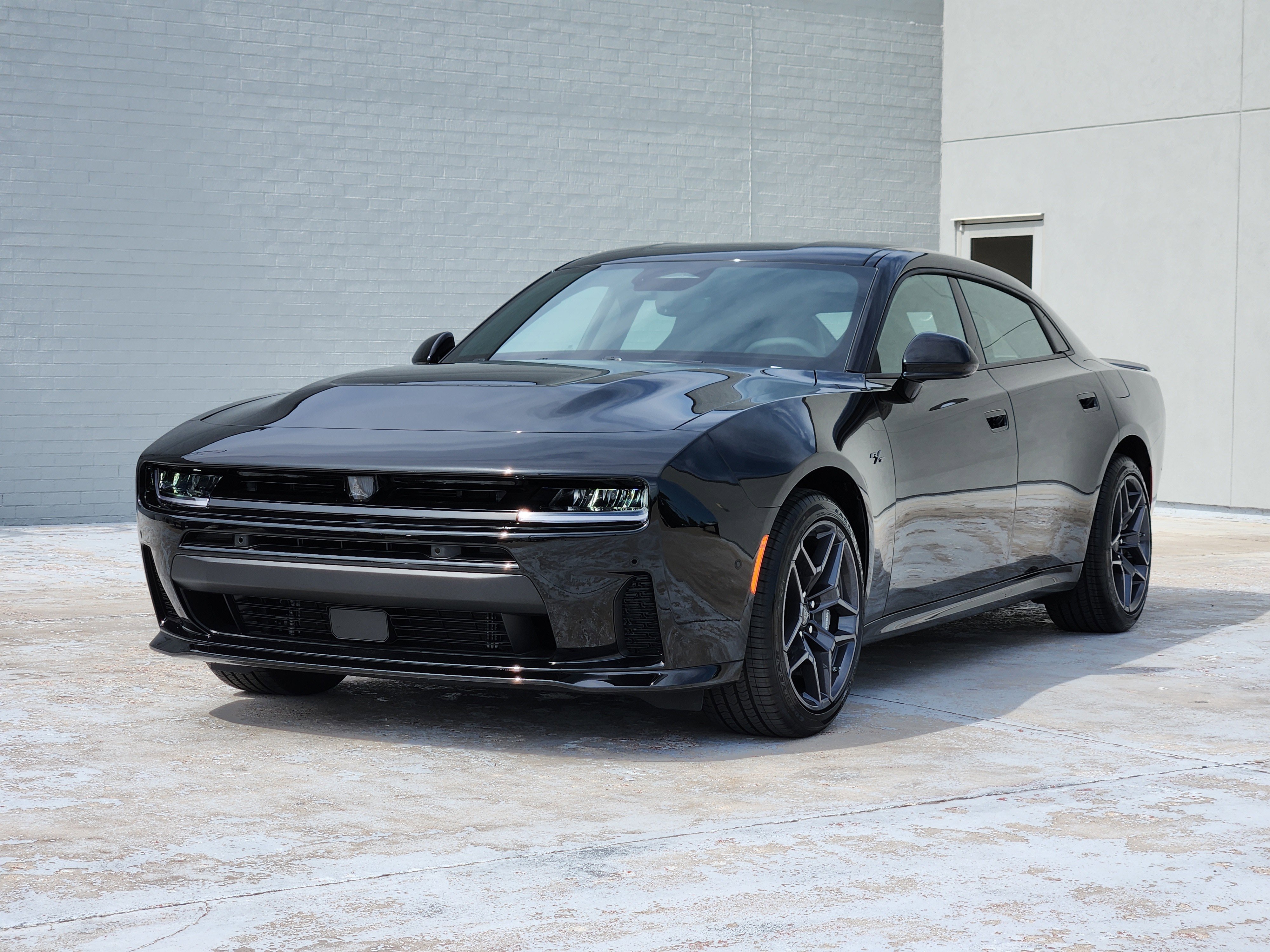 New 2026 Diamond Black Crystal Pearlcoat Dodge R/T image 2