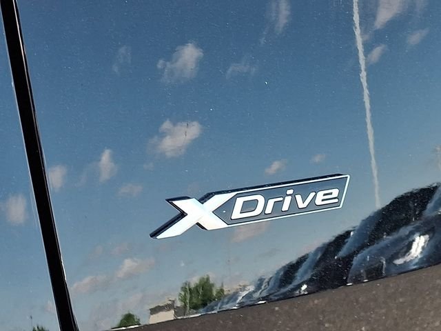 New 2026 Black Sapphire Metallic BMW 30 xDrive image 21