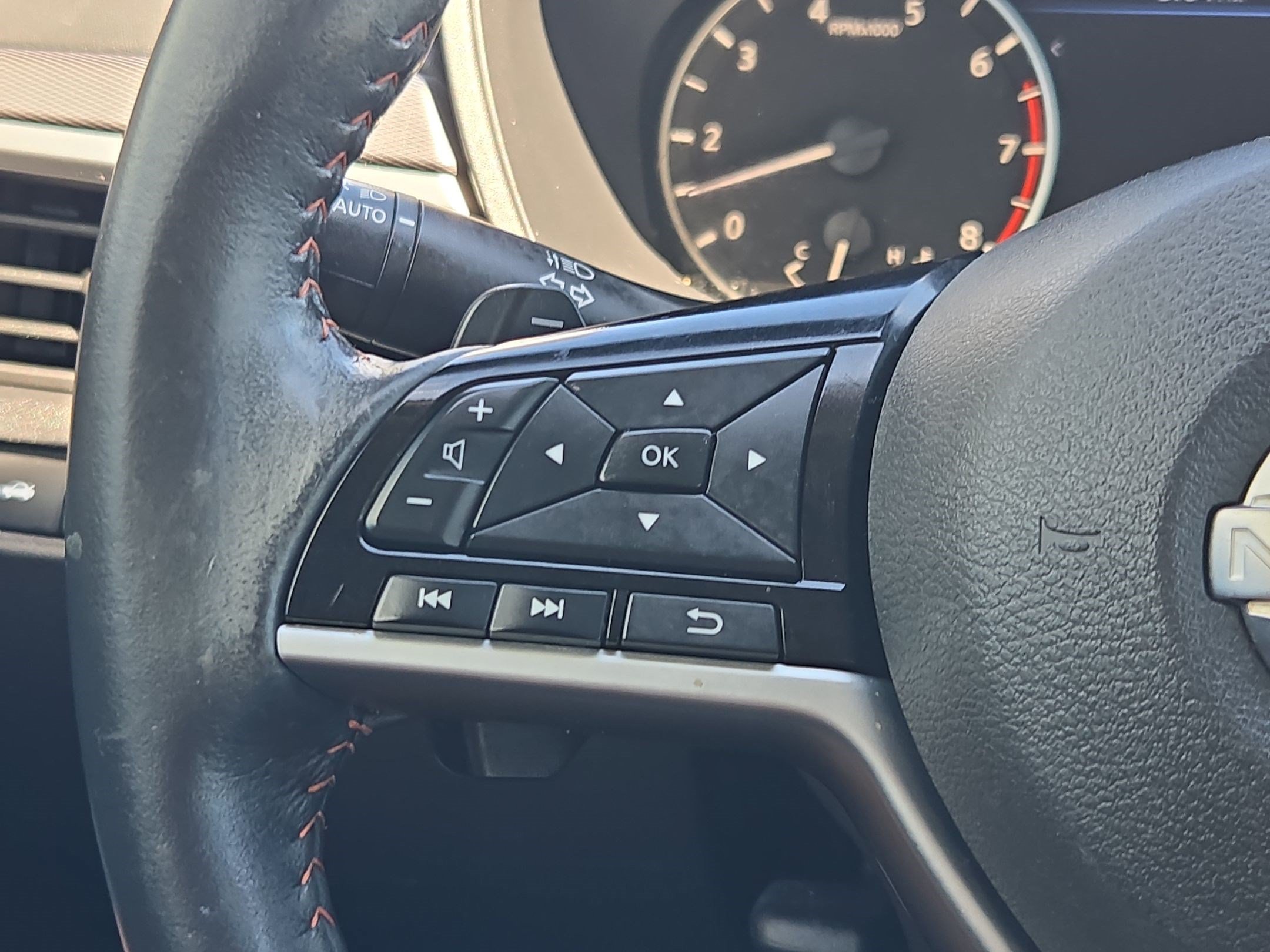 Used 2023 Gray Sky Pearl Nissan 2.5 SR image 13