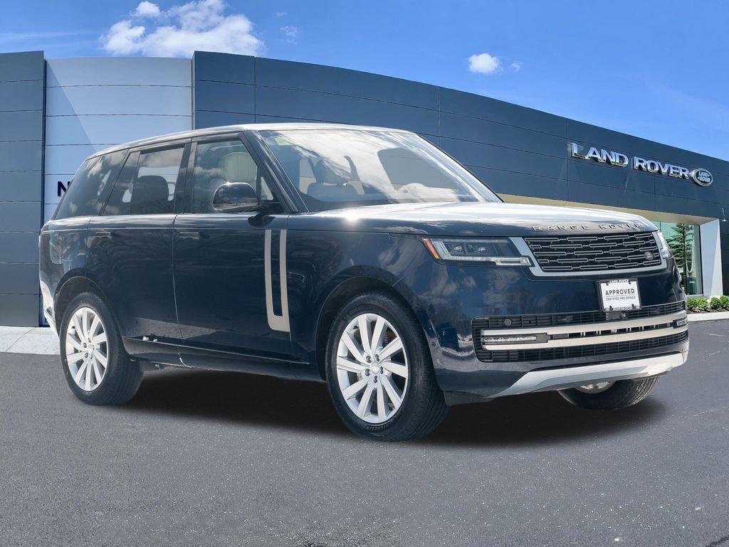 Used 2023 Blue Land Rover SE image 3