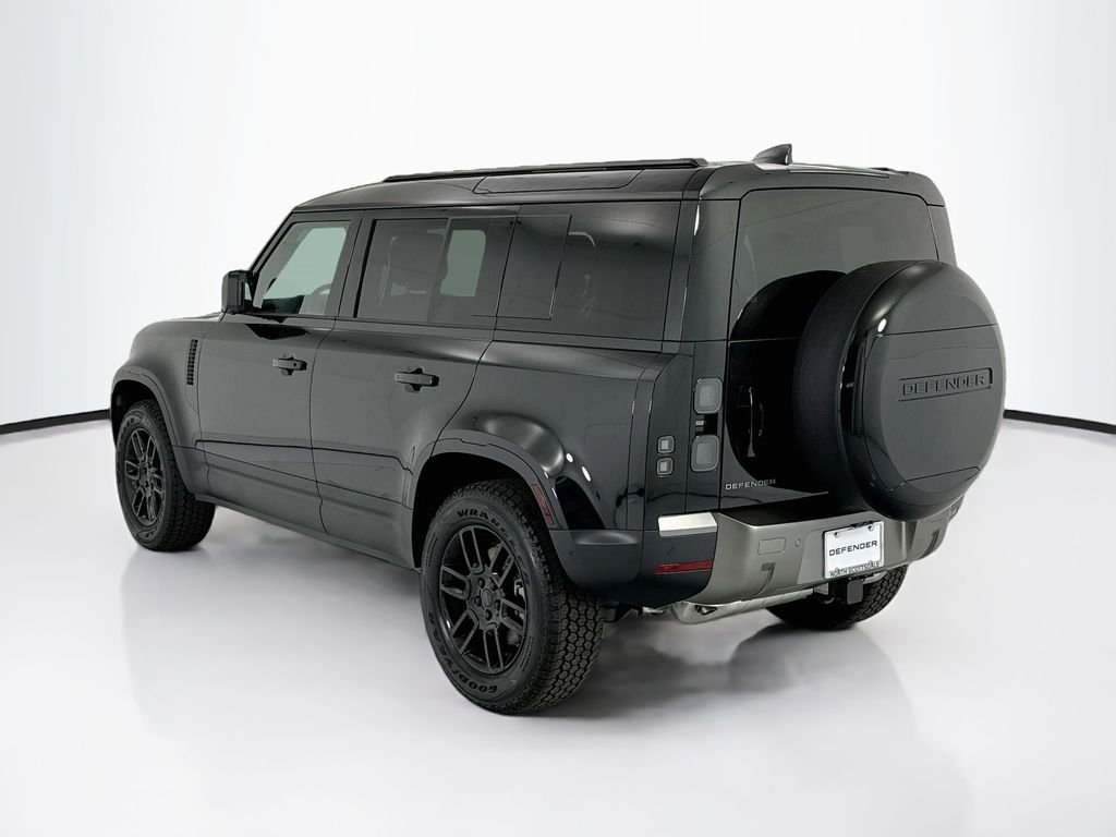 New 2026 Santorini Black Land Rover S image 7