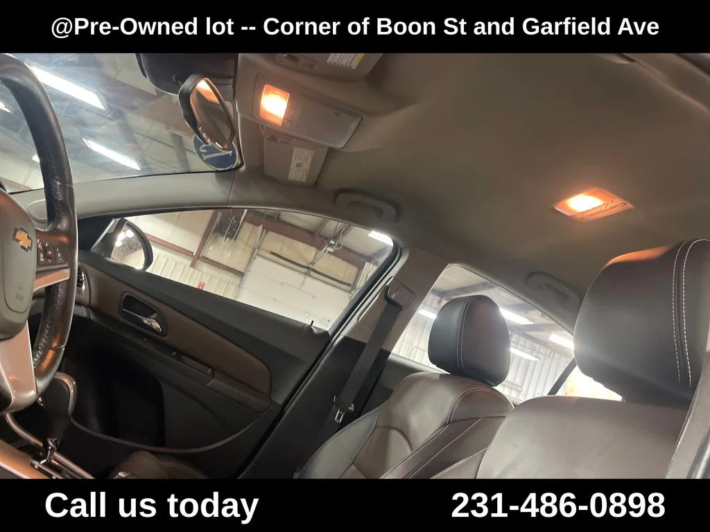 Used 2015 Silver Chevrolet 2LT image 13