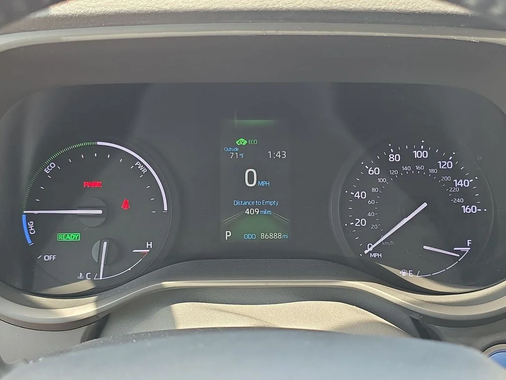 Used 2021 Red Toyota XLE image 16