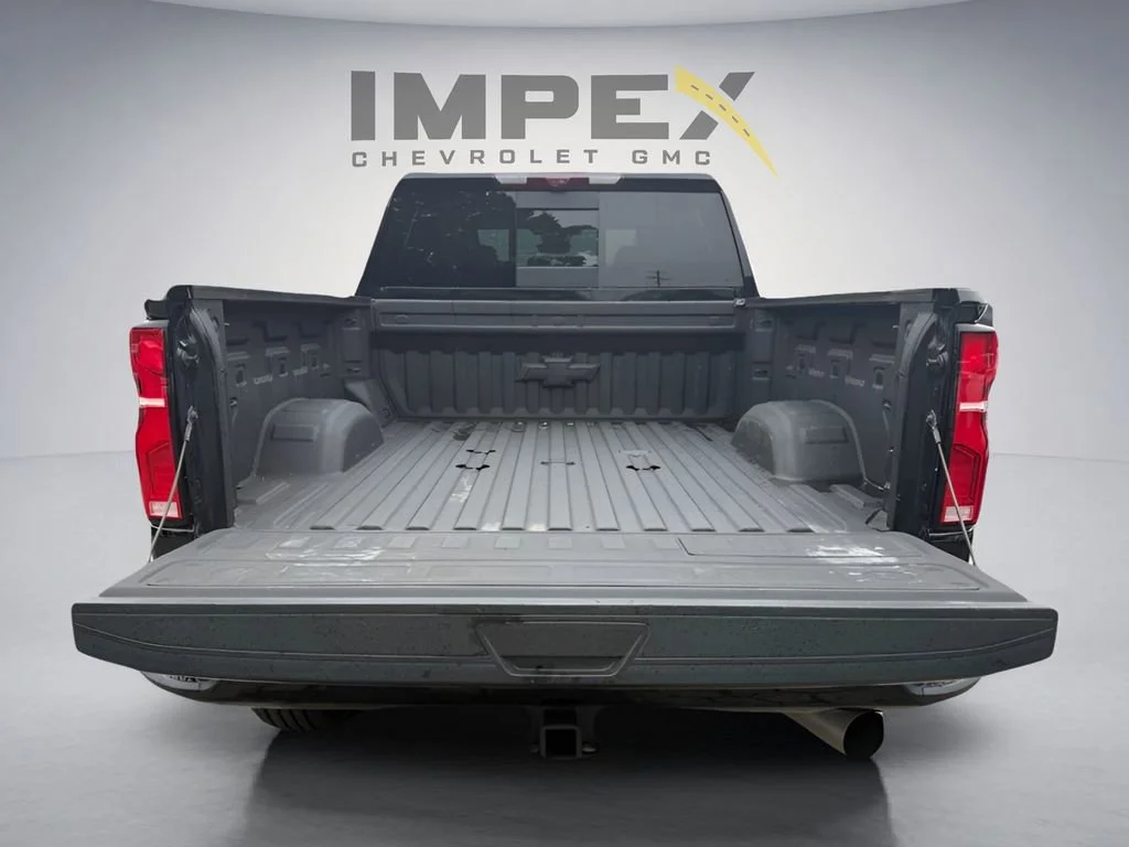 Used 2025 Black Chevrolet High Country image 17