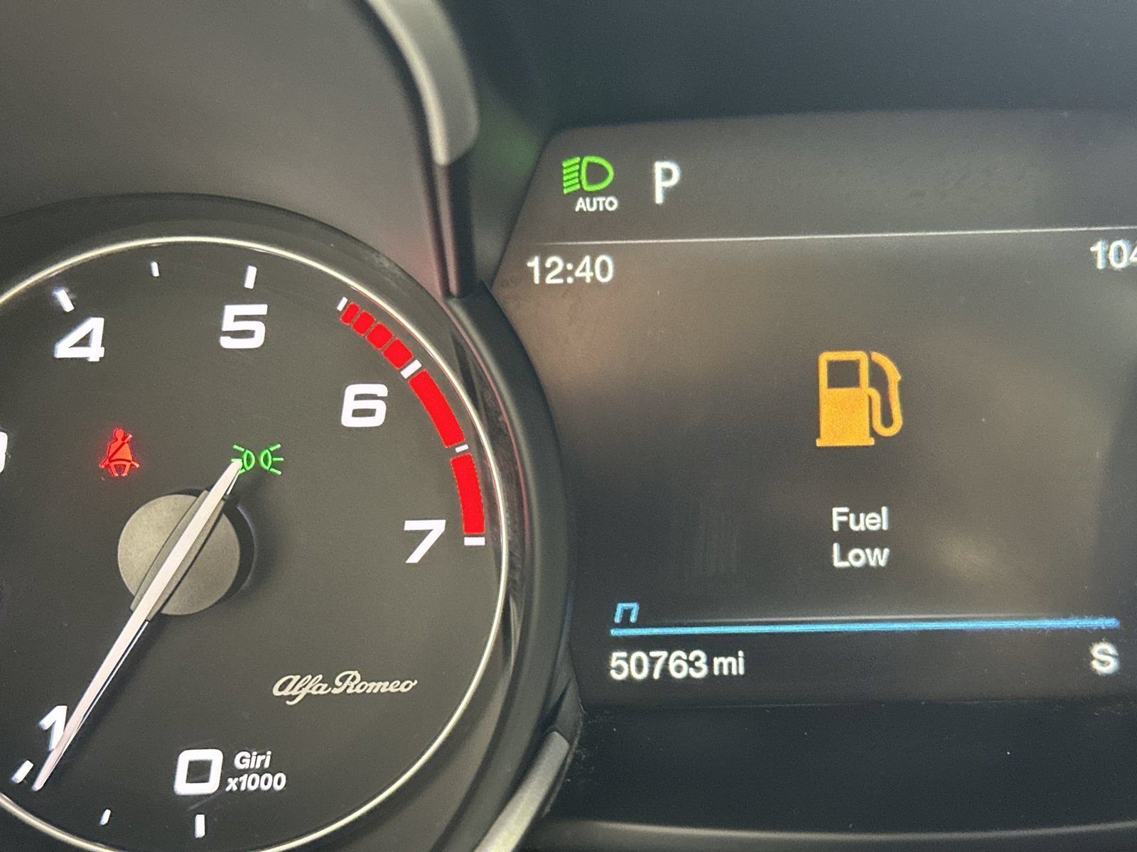 Used 2020 Black Alfa Romeo Base image 15