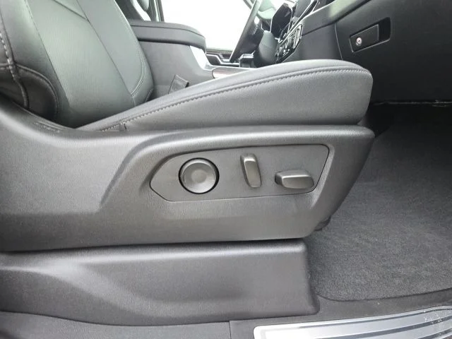 Used 2025 Gray Chevrolet LTZ image 20