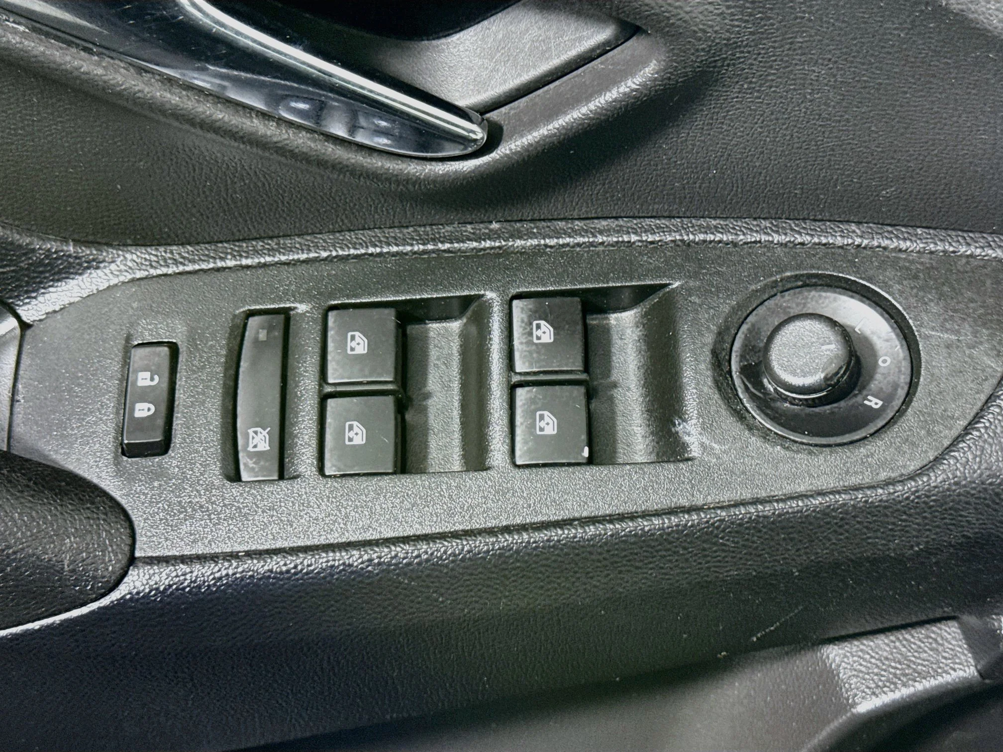 Used 2019 Silver Ice Metallic Chevrolet LS image 18